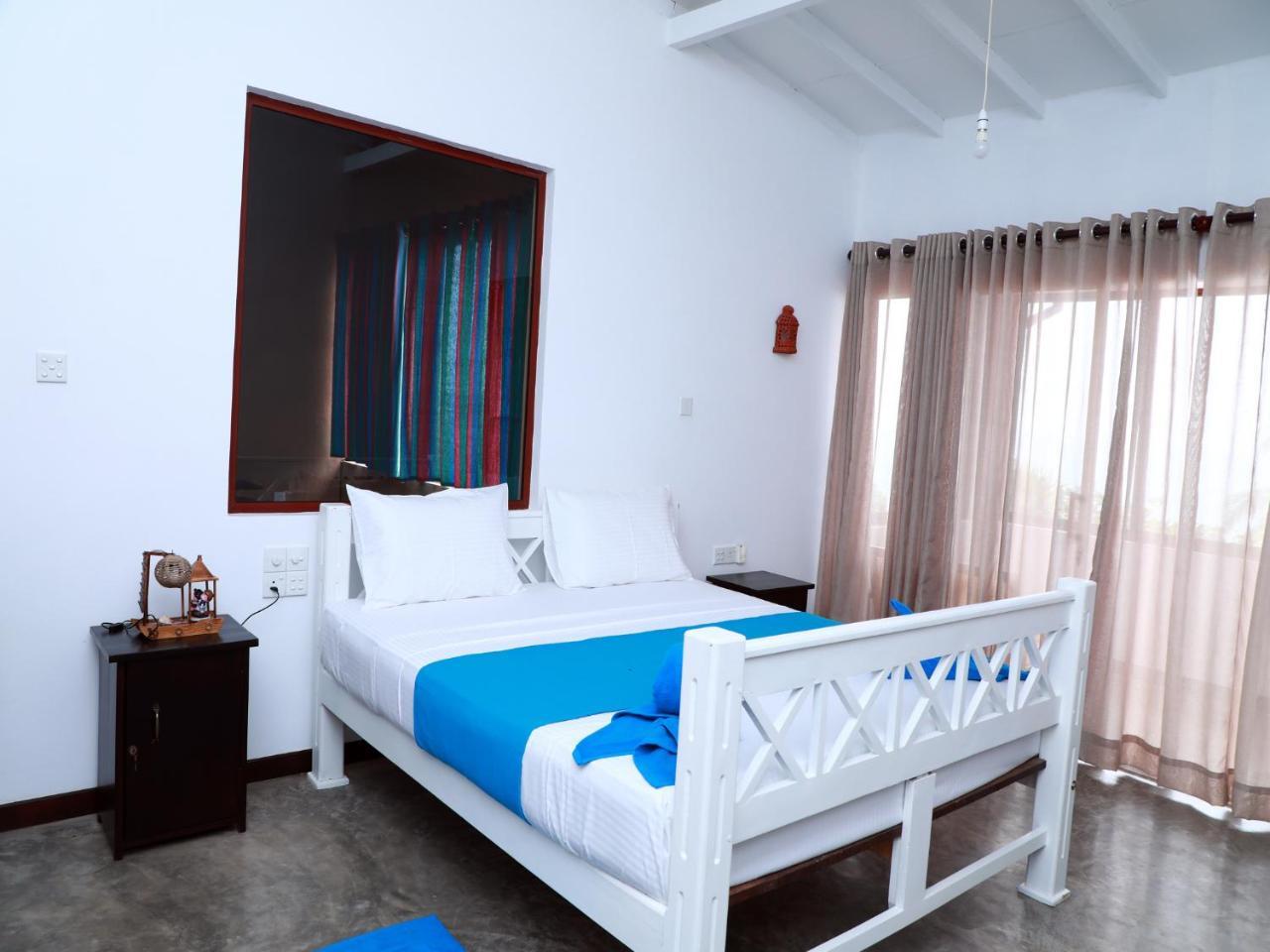 Fresh Wave Mirissa - Beach Front Ngoại thất bức ảnh