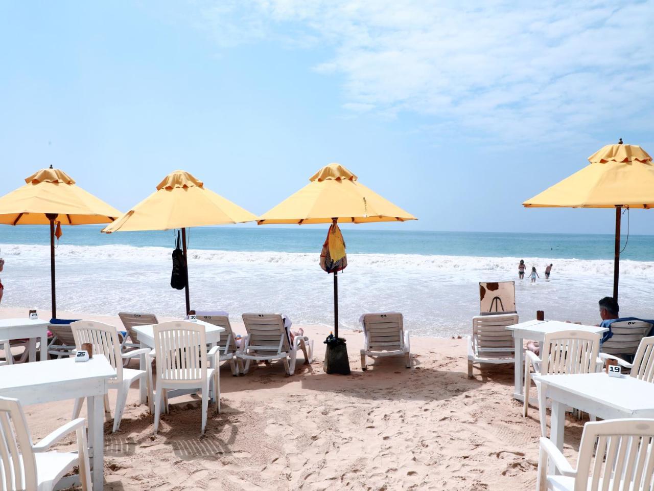 Fresh Wave Mirissa - Beach Front Ngoại thất bức ảnh